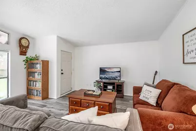 8725 Pepperidge Lane SE, Yelm, WA 98597 - Photo 4