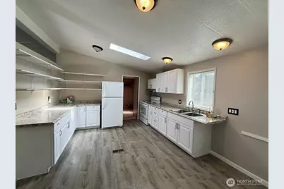 10203 217th Avenue Ct E, Bonney Lake, WA 98391 - Photo 12