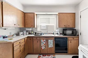 1202 21st Ave, Longview, WA 98632 - Photo 10