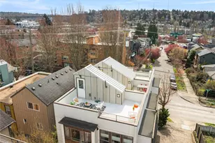 114 N 39th St, Seattle, WA 98103 - Photo 22