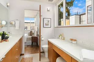 114 N 39th St, Seattle, WA 98103 - Photo 14