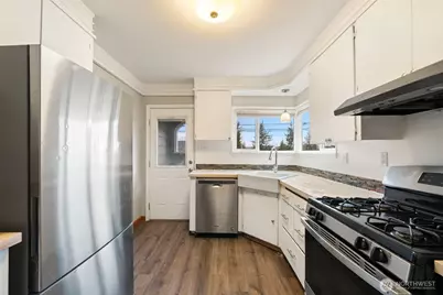 303 S Lafayette Avenue, Bremerton, WA 98312 - Photo 10