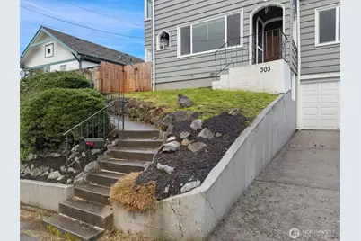 303 S Lafayette Avenue, Bremerton, WA 98312 - Photo 2