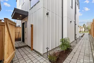 945 NW 61st St, Seattle, WA 98107 - Photo 4