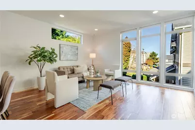 3245 21st Avenue W, Seattle, WA 98199 - Photo 2