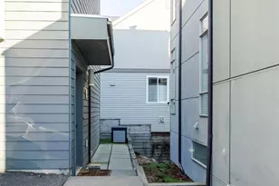 3245 21st Ave W, Seattle, WA 98199 - Photo 24