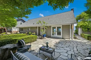 15628 Point Monroe Dr NE, Bainbridge Island, WA 98110 - Photo 2
