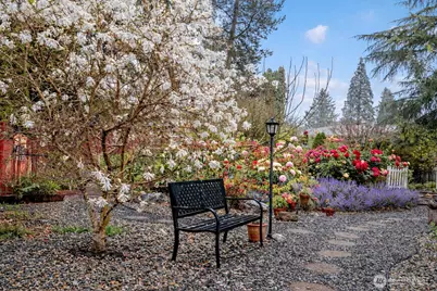 7905 207th Pl SW, Edmonds, WA 98026 - Photo 2