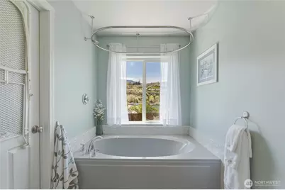 2837 Riviera Boulevard, Malaga, WA 98828 - Photo 12