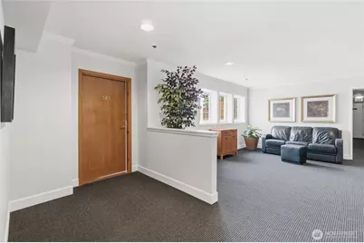 2760 76th Avenue SE #505, Mercer Island, WA 98040 - Photo 4