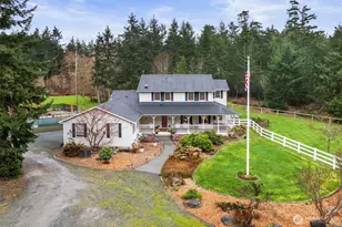 1870 W Cloud Way, Oak Harbor, WA 98277 - Photo 1