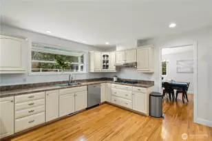 1870 W Cloud Way, Oak Harbor, WA 98277 - Photo 12