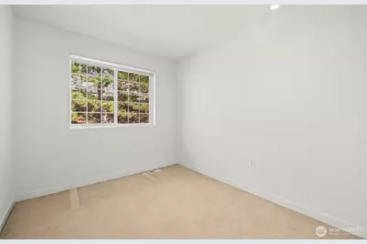 23120 SE Black Nugget Road #E1, Issaquah, WA 98029 - Photo 22