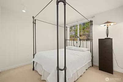 23120 SE Black Nugget Road #E1, Issaquah, WA 98029 - Photo 24