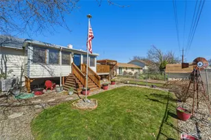 1140 SE Colonial Dr, College Place, WA 99362 - Photo 34