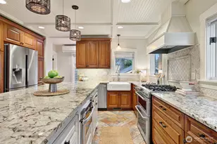 1910 N 38th St, Seattle, WA 98103 - Photo 6