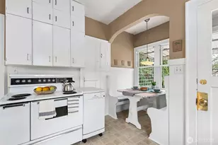 4220 Francis Ave N, Seattle, WA 98103 - Photo 8