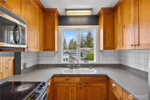 403 E Spruce St, Mount Vernon, WA 98273 - Photo 8