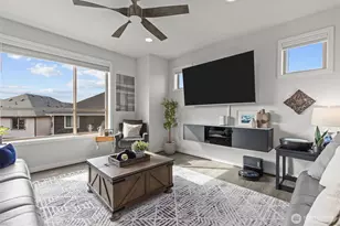 1344 6th Ave NE, Issaquah, WA 98029 - Photo 2