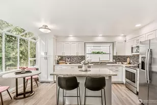 12637 104th Ave NE, Kirkland, WA 98034 - Photo 14