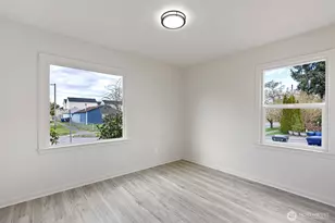 2414 S 8th St, Tacoma, WA 98405 - Photo 14