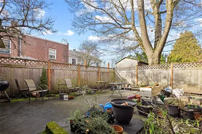 741 Federal Avenue E, Seattle, WA 98102 - Photo 16