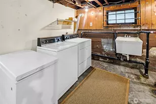 8053 Brooklyn Ave NE, Seattle, WA 98115 - Photo 24