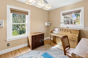 8053 Brooklyn Ave NE, Seattle, WA 98115 - Photo 16