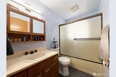 8825 Corbin Drive, Everett, WA 98204 - Photo 22