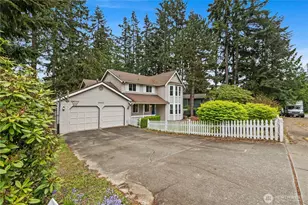 10833 32nd Dr SE, Everett, WA 98208 - Photo 2