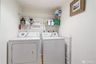 10101 SE 3rd St, Bellevue, WA 98004 - Photo 20