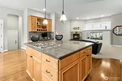 2411 30th Avenue NE, Issaquah, WA 98029 - Photo 10