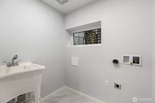 4559 34th Ave S, Seattle, WA 98118 - Photo 32