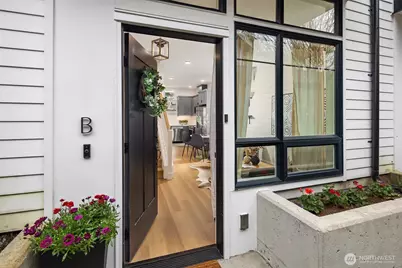 6037 42nd Avenue SW #B, Seattle, WA 98136 - Photo 2