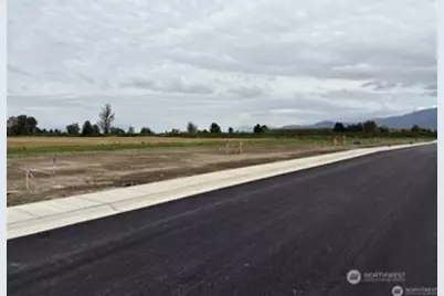 413 W 4th Street, Everson, WA 98247 - Photo 4