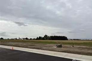 413 W 4th St, Everson, WA 98247 - Photo 1