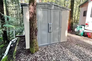 240 Shinn Canyon Dr, Deming, WA 98244 - Photo 10