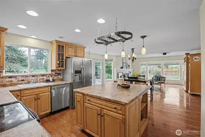 8002 Sapphire Drive SW, Lakewood, WA 98498 - Photo 4