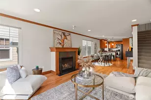 13718 N Midvale Ave, Seattle, WA 98133 - Photo 2