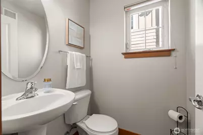 13718 N Midvale Avenue #C, Seattle, WA 98133 - Photo 12