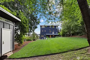 6304 Lakeview Dr, Kirkland, WA 98033 - Photo 38