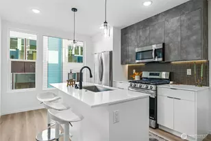 12510 35th Ave NE, Seattle, WA 98125 - Photo 14