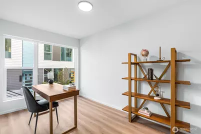 12510 35th Avenue NE #E, Seattle, WA 98125 - Photo 4