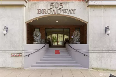 505 Broadway #704, Tacoma, WA 98402 - Photo 2