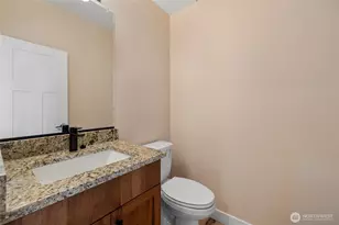 945 NW Heller St, Oak Harbor, WA 98277 - Photo 20