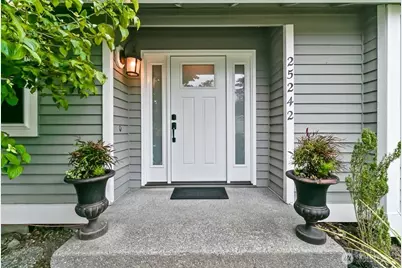 25242 Lake Wilderness Country Club Drive SE, Maple Valley, WA 98038 - Photo 2