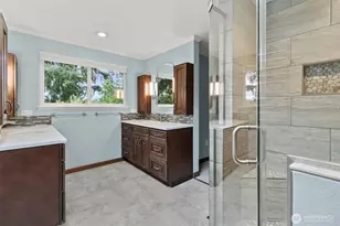 25242 Lake Wilderness Country Club Dr SE, Maple Valley, WA 98038 - Photo 14