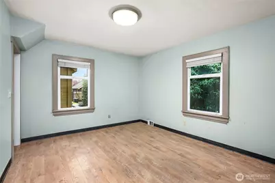 337 Park Avenue N, Renton, WA 98057 - Photo 8