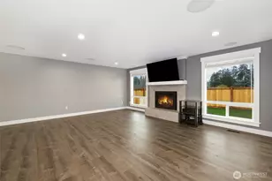 16517 43rd Ave E, Tacoma, WA 98446 - Photo 8