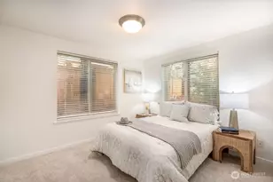 566 Prospect St, Seattle, WA 98109 - Photo 12